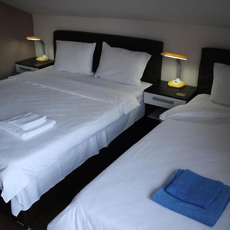 Guesthouse Stari Grad Мостар Стая снимка