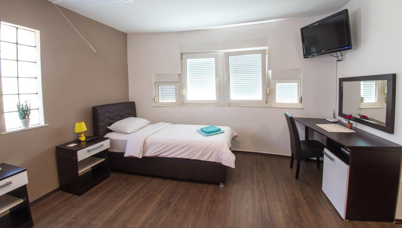 Guesthouse Stari Grad Мостар Екстериор снимка